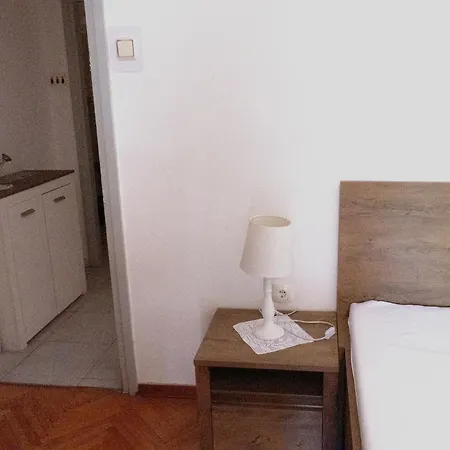 Jadera 3*