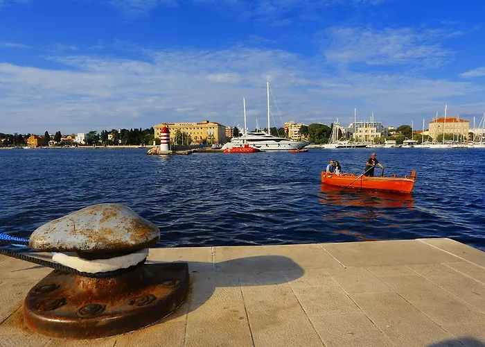 بيت ضيافة Jadera زادار