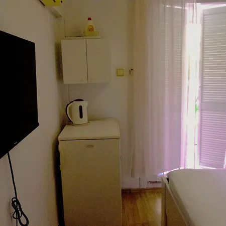 Jadera 3*