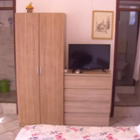Jadera Guest house 3*